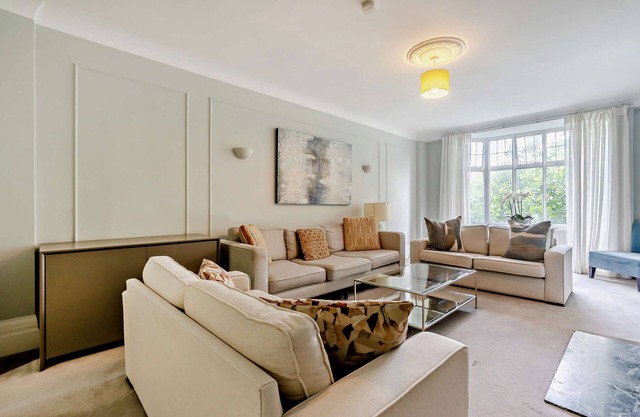 Gorgeous 6 Bedroom flat in Central London
