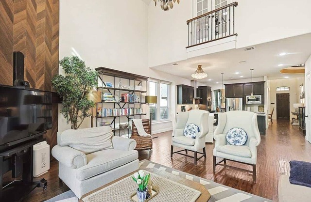 Gorgeous 6BR w/home theater