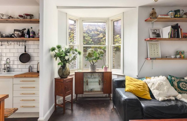 Gorgeous and Vibrant 3 Bedroom Apartment in London