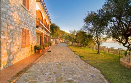 Gorgeous Apartment In Ascea