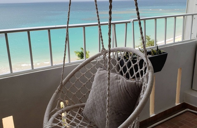 Gorgeous Beach Front Studio