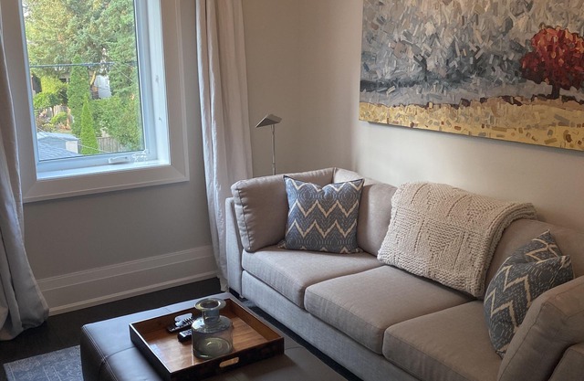 Gorgeous detached house in north Lawrence Park