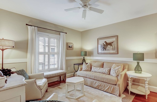 Gorgeous Executive Rental in Historic District