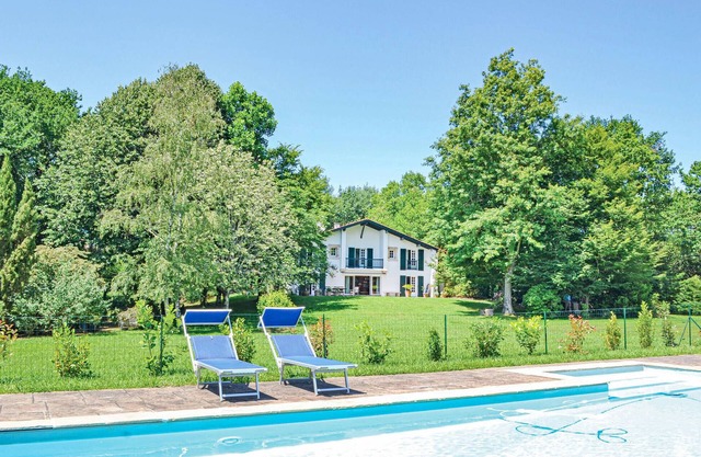 Gorgeous home in Ascain
