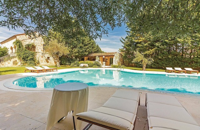 Gorgeous home in Bale with WiFi