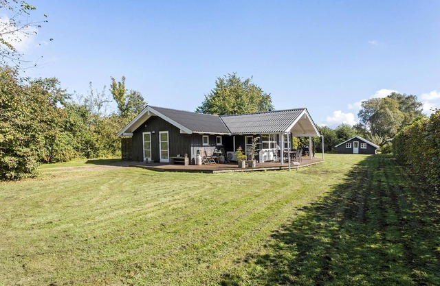 Gorgeous home in Humble with sauna
