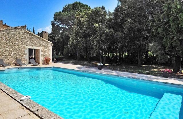Gorgeous home in Noves with WiFi
