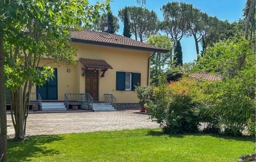 Gorgeous Home In Poveromo With Wifi