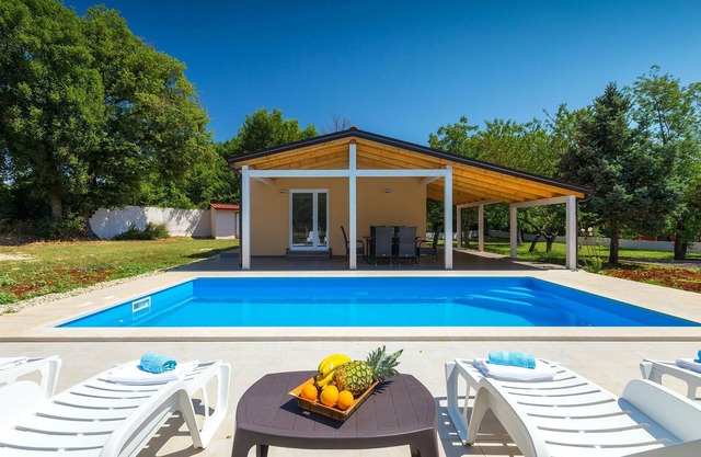 Gorgeous home in Pula
