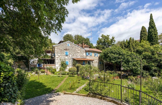 Gorgeous home in Rijeka with kitchen