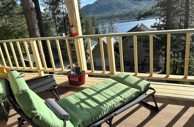 Gorgeous lake view with boat slip!