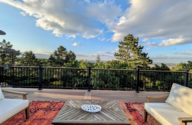 Gorgeous Luxury Home with Views of Balloon Fest, Fireworks Near Broadmoor