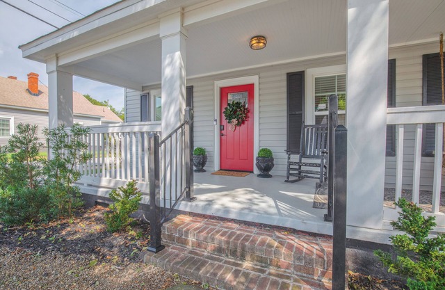 Gorgeous mill house minutes to historic downtown Greenville & Swamp Rabbit Tr