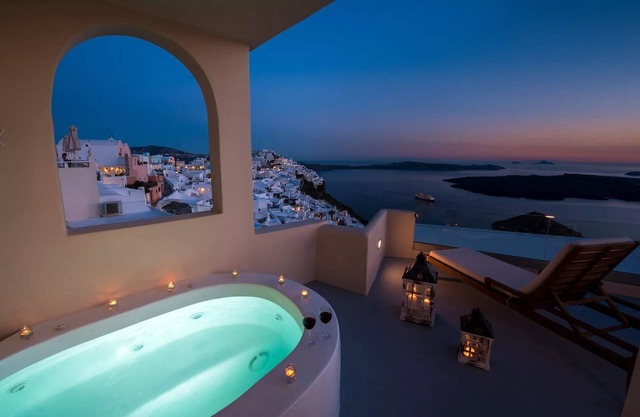 Gorgeous Santorini Villa | Villa Fiedla | 1 Bedroom Suite | Outdoor Hot Tub |.