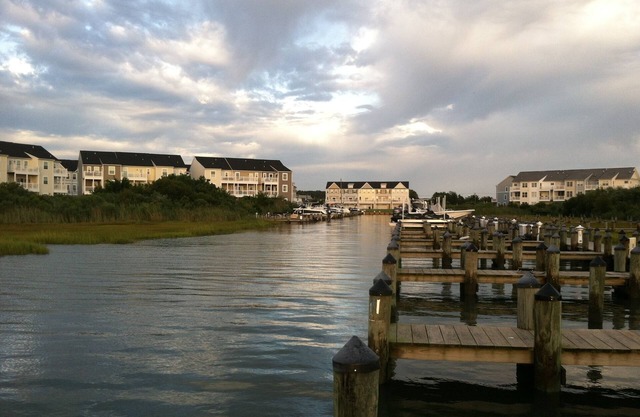 Gorgeous Seaside Village On Golf Course Rd In Sought After West OC