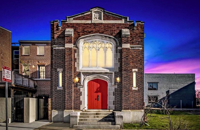 Gorgeous Studio Apt. In Historic Chapel w/Parking