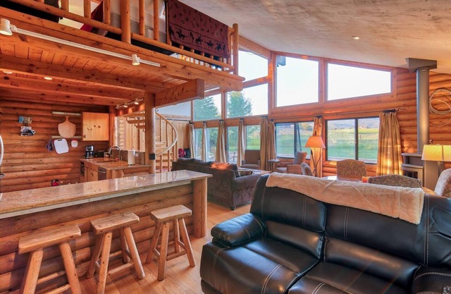 Gorgeous Teton Cabin - Breathtaking Mountain Views