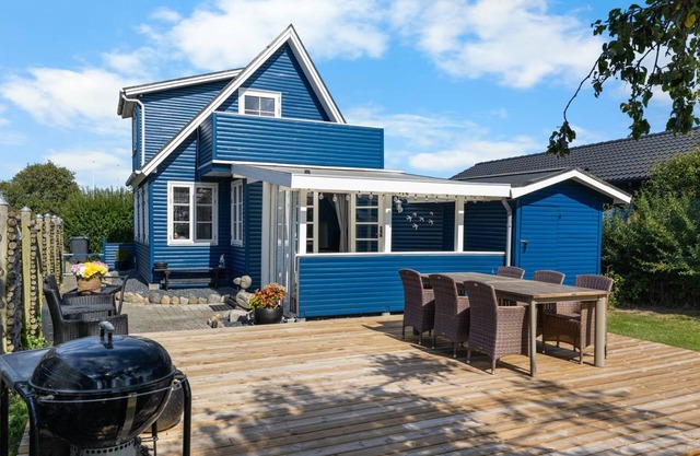 "Gorica" - 150m from the sea by Interhome