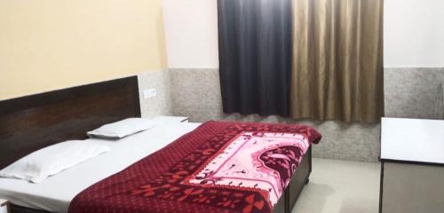 Goroomgo Kunj Residency Mathura Near Bus Stand - Parking Facility & Restrurant