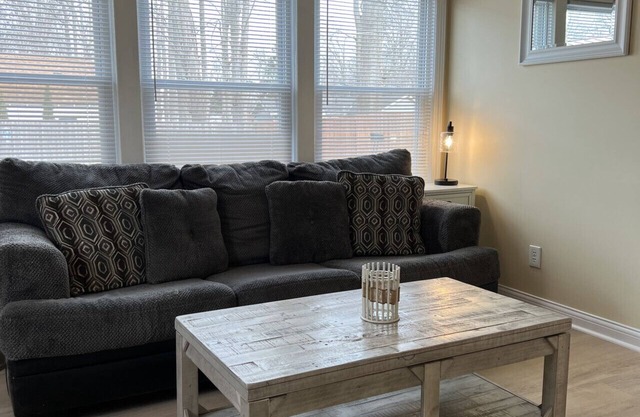 GOTL Hideaway Hut- Sunset Vacation Rentals