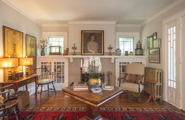 Graceful Central Gardens Home