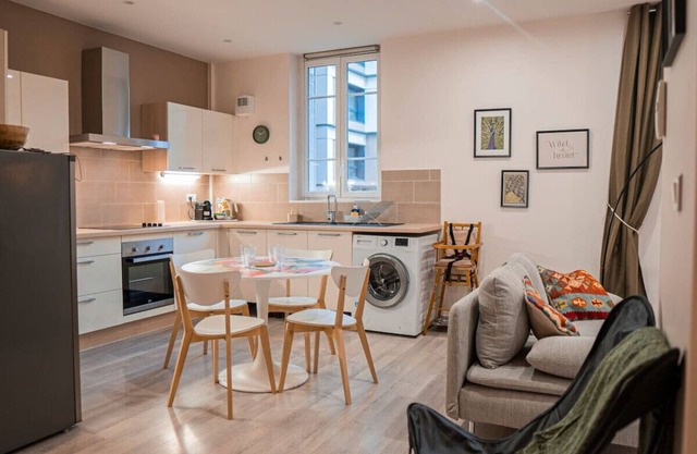 Grand appartement centre avec parking privé
