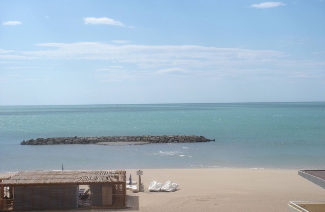 Grand beachfront duplex