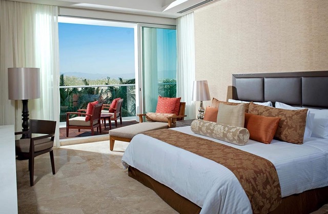 Grand Luxxe Jr. Villa In Nuevo Vallarta