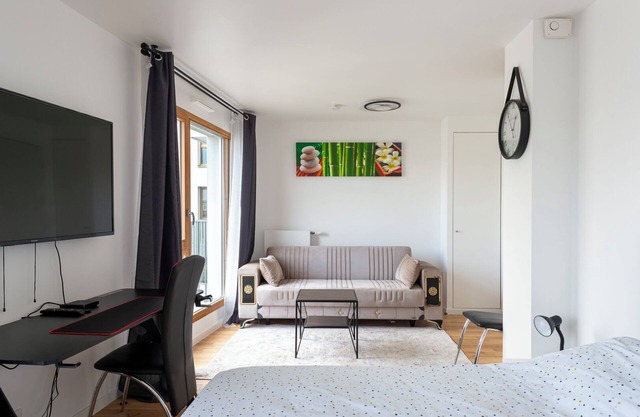 Grand Studio paris la Villette 19th arrondissement
