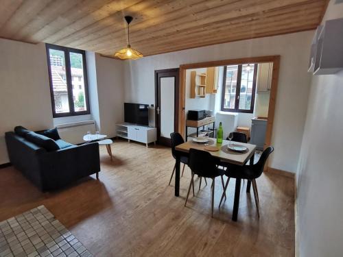 Grand T2 avec balcon - proche centre historique