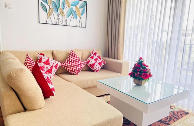 Grand Winterberry - Lake View Luxury Residence