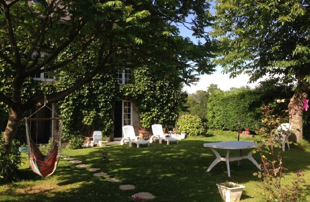 Grande Maison de Campagne Près de Granville , Famille et Animaux Bienvenus
