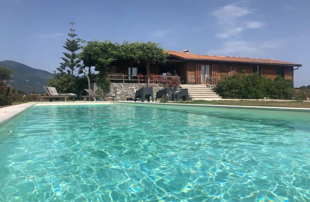Grande Villa 10 Personnes 2Km Mer Avec Piscine Privée, sur Très Grand Terrain