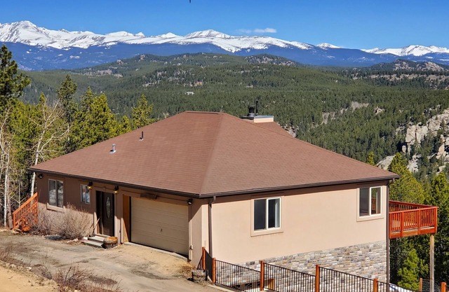 Grandview Lodge at 8400 ft near Golden/Boulder, CO
