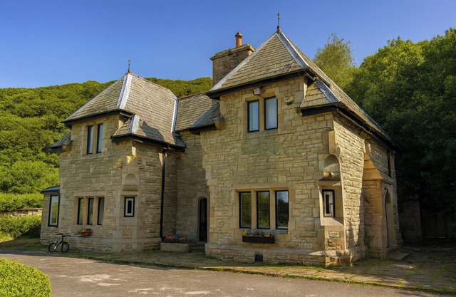 Grange Cottage Retreat in Bolton
