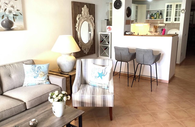 Great apartment with large terrace 90 m from the sea, and with sea view