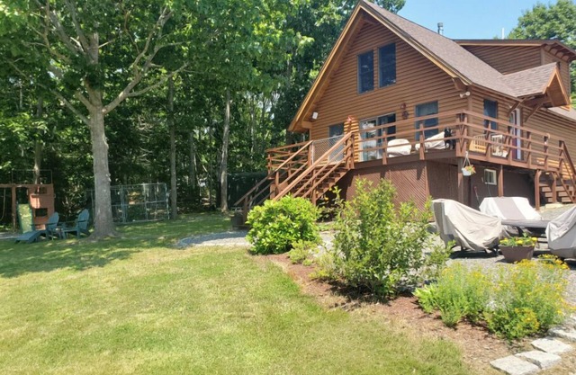 Great cabin on a tidal river, just minutes from Acadia National Park.