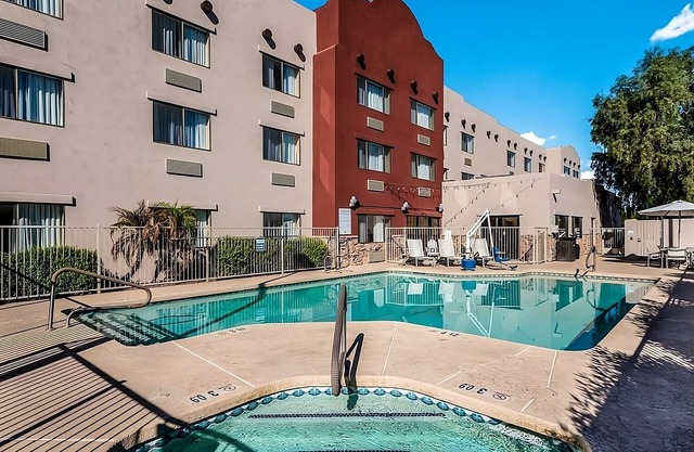 Great Escape in Red Lion Inn & Suites Goodyear Phoenix! Parking, Breakfast, Pool