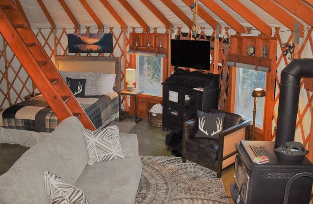 Great Escape Yurt: Southside of Bozeman