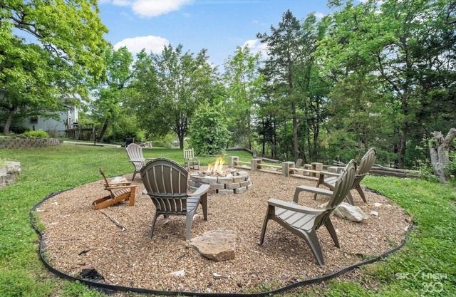 Great for Families 5 Bedrooms|FirePit|Near Eureka