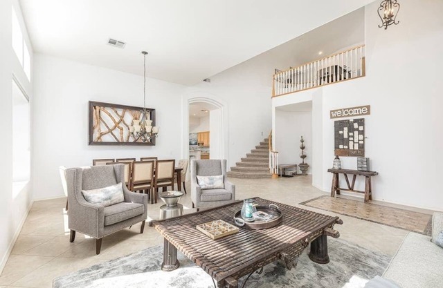 Great for families; Heated Pool & Spa, Very Clean!