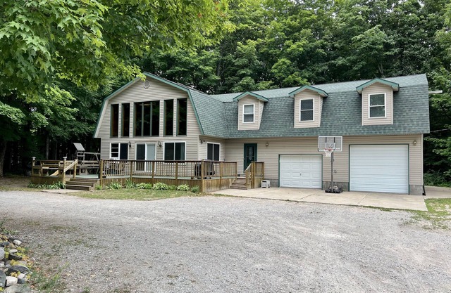 Great for Families - Huge Game Room