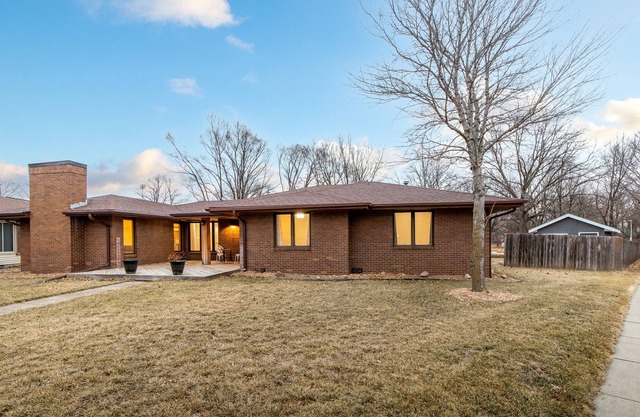 Great for large gatherings. Quick walk to Jack Trice Stadium!