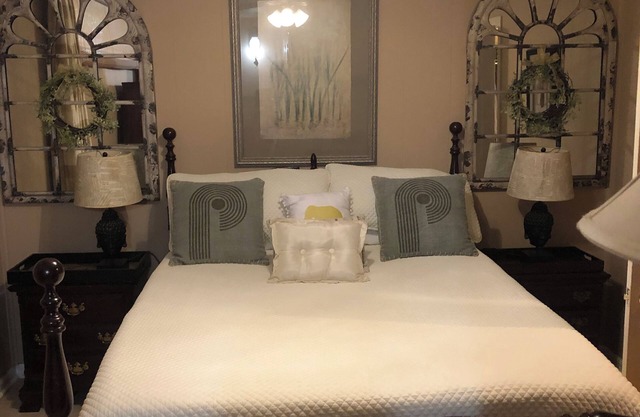 GREAT FOR TRAVELING NURSES— ABOUT 2 MILES FROM DCH REGIONAL MEDICAL CENTER