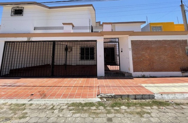 Great house 5 min to beach