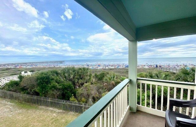 Great Oceanfront 2nd Floor Condo! Community Pool! End Unit on the Beach w/the Best View!
