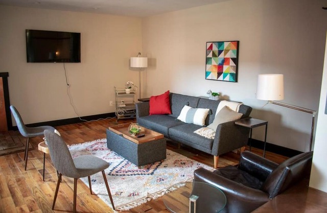 Great Parkside Apt w Private Patio and Sun Deck