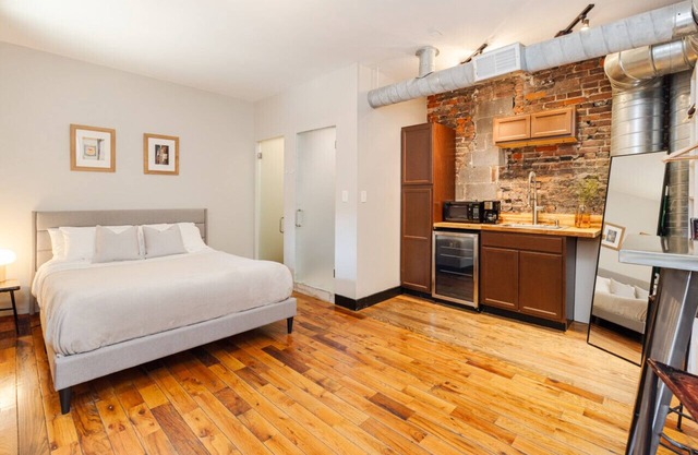 Great Parkside Microapartment ♥ Location AND Price