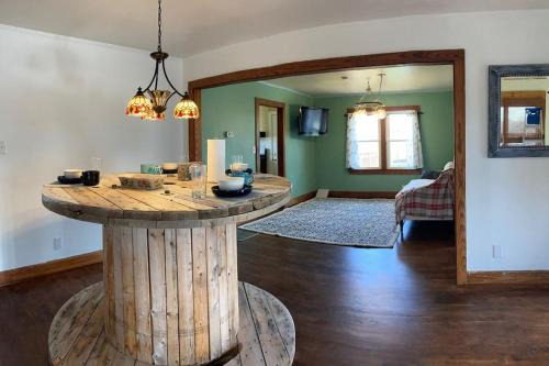 Green Home 25 min from downtown