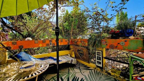 Green house, cosy garden Paris